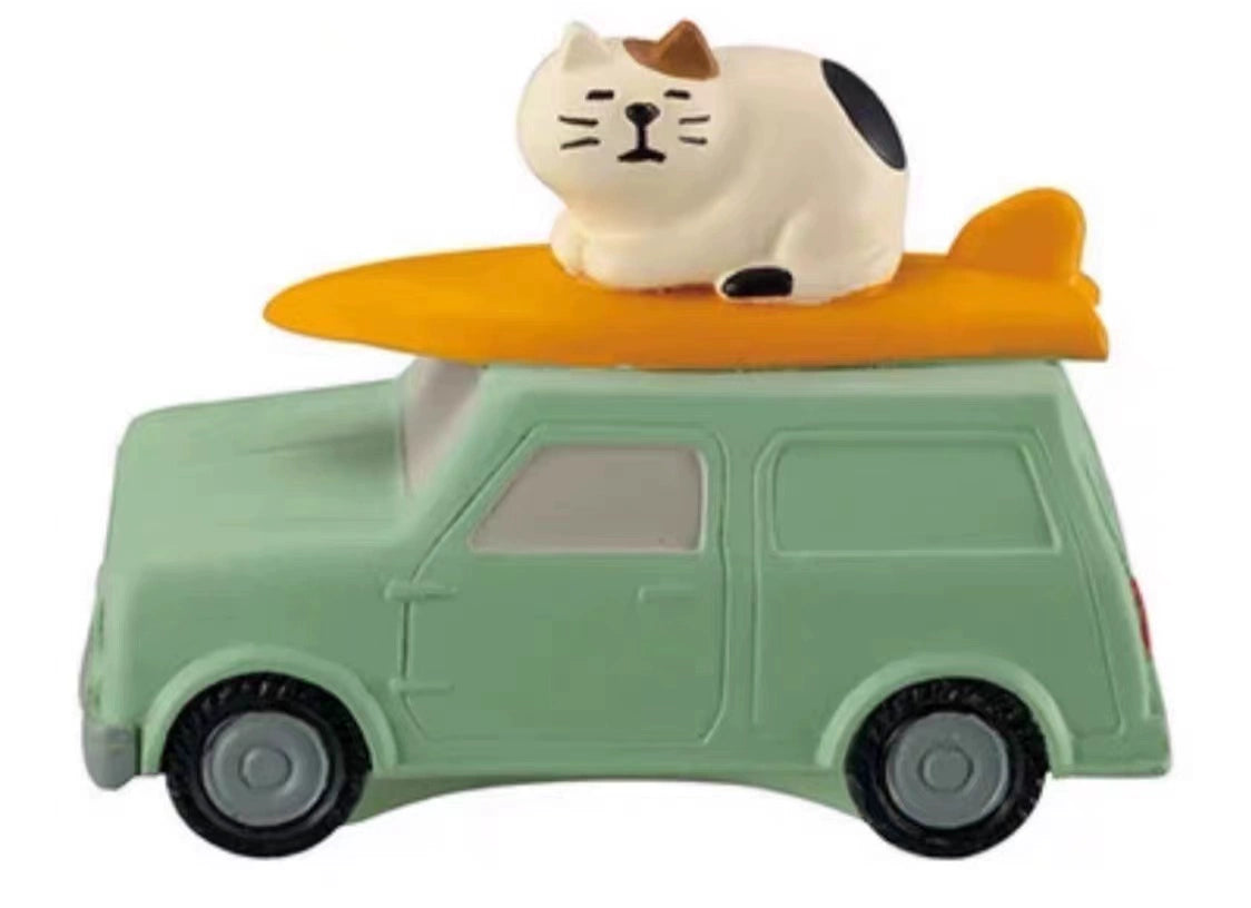 Desktop Ornament - Car Surfing Cat