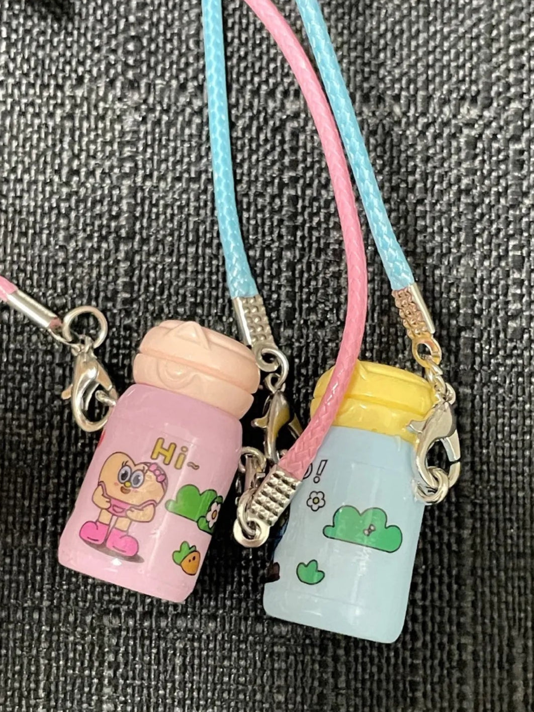 Mini cute thermos for dolls, perfect for cozy scenes